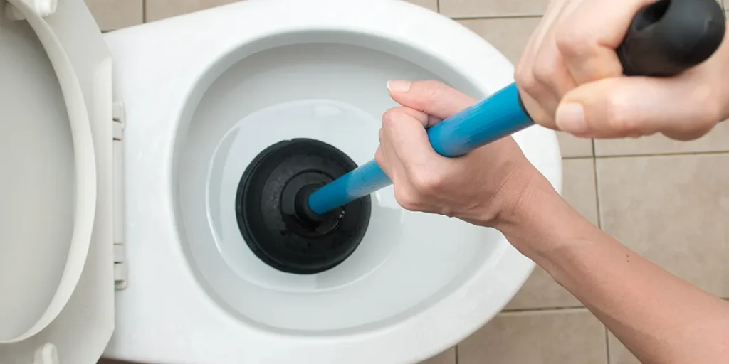 Toilet blockage flushing